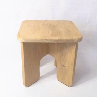 tabouret bas bois naturel massif design arrondi artisan local m-obois local meuse lorraine