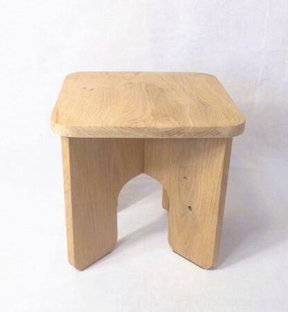 tabouret bas bois naturel massif design arrondi artisan local m-obois local meuse lorraine