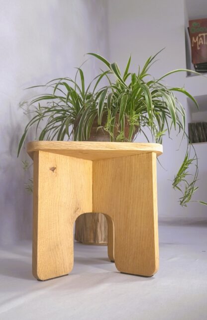 tabouret bas bois naturel massif design arrondi artisan local m-obois local meuse lorraine